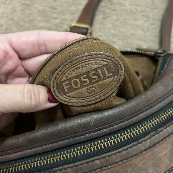 Fossil Explorer Dk Brown Leather Crossbody Messenger Tri-Zip Travel Handbag - Picture 4 of 6